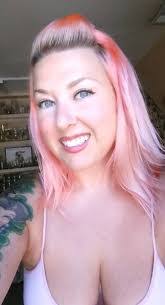 Jacquelyn Bond's Instagram, Twitter & Facebook