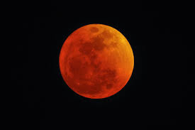 Cuando ocurren, la tierra se sitúa entre la luna y el sol, tapando la luz del sol. Super Luna Roja En Tu B Shvat Enero 21 2019 Merkava Kafe Blog