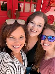 Meredith Reid Davis (@meredavis15) · Instagram photos and Reels