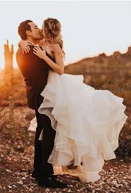 48 Most Creative Wedding Kiss Photos Creative Wedding Kiss Photos Kiss In Mountains Rodolfo Wedding Poses Romantic Wedding Photos Wedding Photography Styles