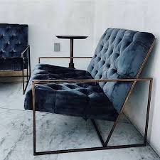 E Um Sinal Ou Quando Uma Cor Clama Pela Sua Atencao Tem Texto Novo No Blog Link Na Bio Furniture Furniture Trends Furniture Makeover