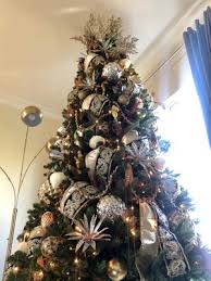Maybe you would like to learn more about one of these? Hiring A Decorator For Christmas Tips For Getting The Look For Less