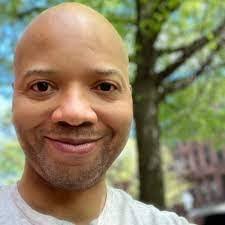 Daryl Huggins's Instagram, Twitter & Facebook