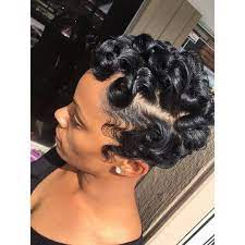 Pretty Curls And Waves By Miami Stylist Salon Mm Voiceofhair Voiceofhair Com Hair Hair Penteados Inspiracao Cabelo