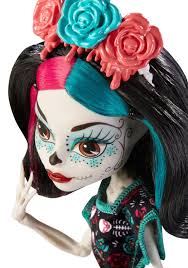 Monster High Monster Scaritage Skelita Calaveras Doll And Fashion Set Amazon Com Monster High Monster Scaritage Skelita Calaveras Doll And Fashion Set With Images Monster High Characters
