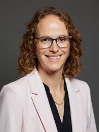 Allison Bennett's Instagram, Twitter & Facebook