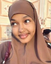 MTOTO ALIYE-TREND KWA KUTAJA MAJINA YA MARAIS 50 NA MILADI ALIYO TEKELEZA  HAYATI DKT JOHN MAGUFULI,BARAZA LA MAWAZIRI AWAMU YA TANO Ameongea Baada ya  kupewa taarifa ya kifo cha Rais Magufuli."NIMEUMIA" #RIPJOHNMAGUFULI