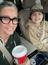 Shouts out to my mom! I love the new photos! #66yearsyoung 🙌🏽 ITS NOT HER  BIRTHDAY! Just celebrating her 🫶🏼 📸