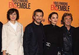 J'ai ressenti chaque passage de ce film très intensément et je bref, nous finirons ensemble est un petit bijou. Guillaume Canet Marion Cotillard Toute La Bande Reunie A L Avant Premiere De Nous Finirons Ensemble Elle