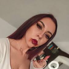 Alexandra Marcu (@marcialexen) • Threads, Say more