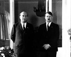 Image of Hungarian Prime Minister Gyula Gömbös meeting with Adolf Hitler in 1935