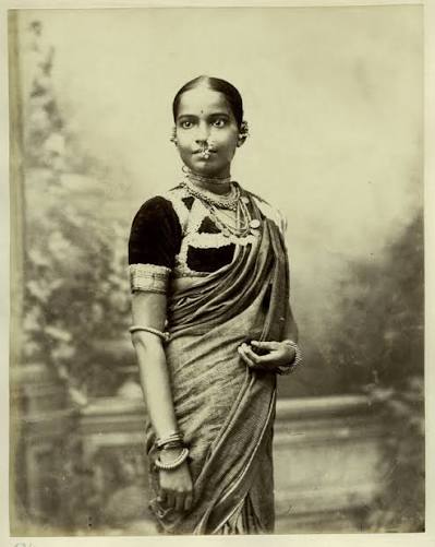 File:Studio portrait of an Indian woman in sari and various ornaments in the 1880s.jpg - Wikimedia Commons