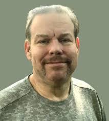 Stephen Todd's Instagram, Twitter & Facebook