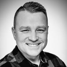 Mario Hacker's Instagram, Twitter & Facebook