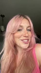 Jade Parks's Instagram, Twitter & Facebook