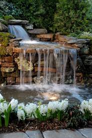 Mit etwas handwerklichem geschick bauen sie selbst einen natürlich wirkenden wasserfall. 7 Wasserfall Ideen Wasserfall Garten Wasserfall Wasserspiel Garten