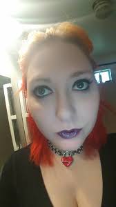 My lips 💋 are vibrating, I think someone is kissing my profile picture🥰🥰  please stop I'm not in the mood. 🥺🚶