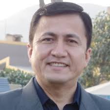 Nuestro equipo recibiendo el premio por el primer puesto en la categoría de  calzado en Peru.