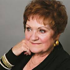 Renee Barnes's Instagram, Twitter & Facebook