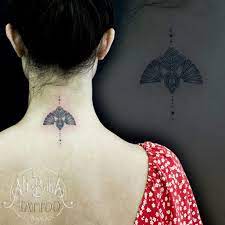 Bodrum Tattoo Bodrum Dovme Ali Baba Tattoo Turan Baran Neck Tattoo Boyun Dovmesi Ense Dovmesi Line Work Tattoo Minimal Cizgi Dov Dovme Kadin Dovme Gecici Dovme