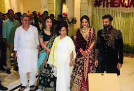 Nikhil jain & nusrat jahan wedding fu. Mamata Banerjee Mimi Chakraborty Attend Nusrat Jahan S Wedding Reception