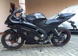 Aug 18, 2017 · modifikasi motor vixion 2015 warna hitam terkeren sukaon via sukaon.id setengah kopling honda tiger revo pasang velg r17 jari jari via rian124sohc.blogspot.com 50 gambar modifikasi ninja r drag tailook terbaru gahar dan keren via modifikasimotor.net Modifikasi Yamaha Vixion Ala Gabungan R6 Dan R15 Bikin Ngiler Euy Aripitstop