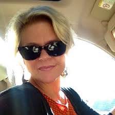 Paula Lomas's Instagram, Twitter & Facebook