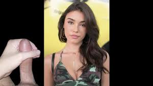 MADISON BEER TAKING A HUGE CUMSHOT - FAPCAT