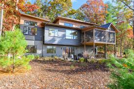 While it was previously only used for sheds, it has become more popular to use on houses. 75 Beautiful Shed Roof Pictures Ideas Houzz