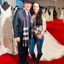 Ihr brautmodeoutlet wedding & more in nersingen bei ulm, brautkleider bis zu 60% reduziert, sofort zum mitnehmen! Ulrike Mandt Von Brautmoden Renger Brautkleid Kollektionen Fur 2020 Sind Bestellt