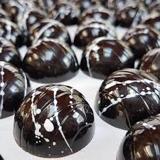 Pin By Bakelikeapro On L Amour Du Chocolat Yummy Food Chocolate My Recipes