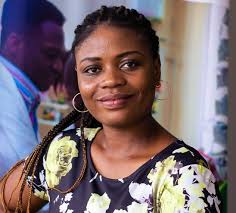 Fixing embroidery letter 'e' in name Phoebe?