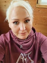 Rebecca Agnes's Instagram, Twitter & Facebook