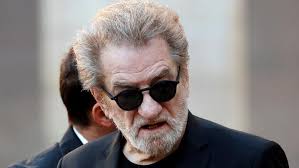 Eddy Mitchell interrompt la promotion de son nouveau disque pour des  raisons de santé