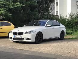The sixth generation of the bmw 5 series consists of the bmw f10 (sedan version), bmw f11 (wagon version, marketed as 'touring') and bmw f07 (fastback version, marketed as 'gran turismo') executive cars. Bmw 5er F10 Einbau First Class Audio Service