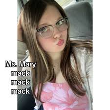 Brynn Arnold (@brynn.eliz)'s videos with Maryblack