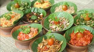 Namun sambal terasi justru harus di goreng dahulu supaya enak, karena bahan pelengkap sambal yakni tomat dan terasi akan lebih baik jika di sambal bawang merupakan resep sambal mentah yang paling unik dan praktis. 10 Sambal Paling Enak Dari Berbagai Daerah Di Indonesia Versi Santika Premiere Hotel Jakarta Tribunnews Com Mobile