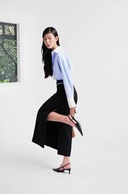 Chân váy midi ly eo xẻ hông - Đen Tuyền | thekat.shop