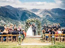 24 Colorado Mountain Wedding Venues With The Most Amazing Views Colorado Mountain Wedding Venues Mountain Wedding Colorado Scenic Wedding Venues