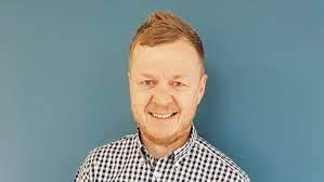 Andrew Hird's Instagram, Twitter & Facebook