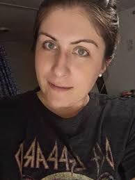 Heather Menzel's Instagram, Twitter & Facebook