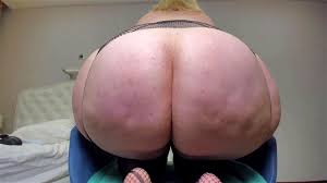 hollieberryyyyyyy onlyfans explicit oiled up photoshoot