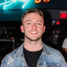 Luke Chase's Instagram, Twitter & Facebook