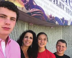 2015-2016 ANNUAL REPORT ISSUE