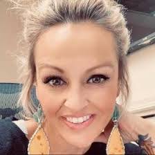 Deja Hunt's Instagram, Twitter & Facebook