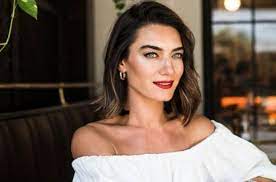 She is an actress, known for анатолийские орлы (2011), воскресший эртугрул (2014). Hande Subasi Kimdir Hande Subasi Kac Yasinda Ve Nerelidir