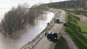 Het is de grootste evacuatie in de nederlandse naoorlogse geschiedenis. Hoogwater 1995 Gelderland Was Gewaarschuwd Omroep Gelderland