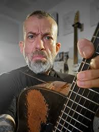 I hope and pray that 2025 bring peace and ease,, 2024 has been  challenging,, it tested me in a way I never imagined🌎🌹🌹🌹