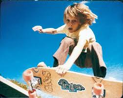 Tony hawk rose to fame as a pro skateboarder before launching his own skateboarding company and a popular video game series. Toni Houk Biografiya Skejtbordista Istoriya Legendy Skejtbordinga Tony Hawk Foto Video Lichnaya Zhizn