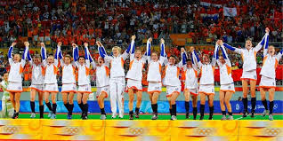 Hockey, de sport waar nederland bakken met plakken binnen gaat halen. Hockeyvrouwen Beijing 2008 Nocnsf